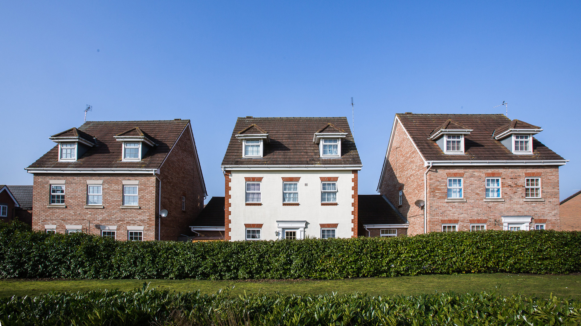 HOUSES IN BROUGH